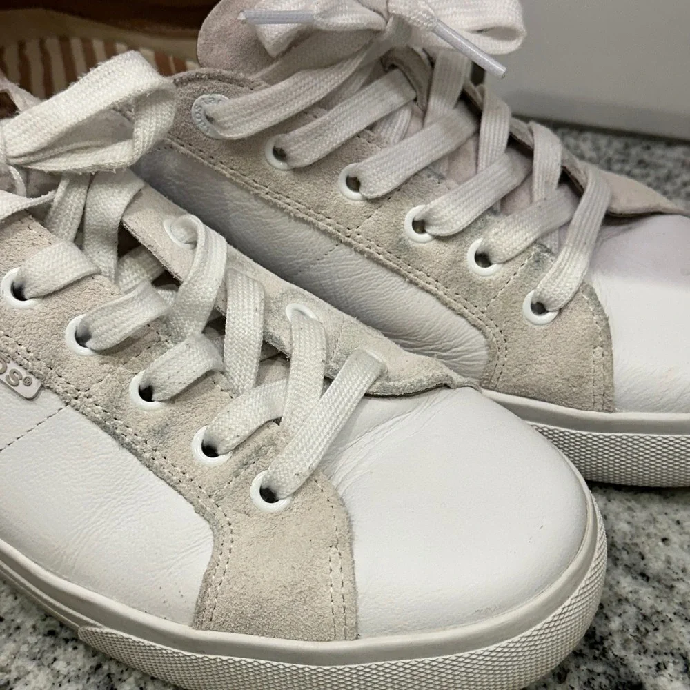 Taos Womens 9 Heart & Soul Lux Sneakers White Leather Suede HSL-14194 Lace Up